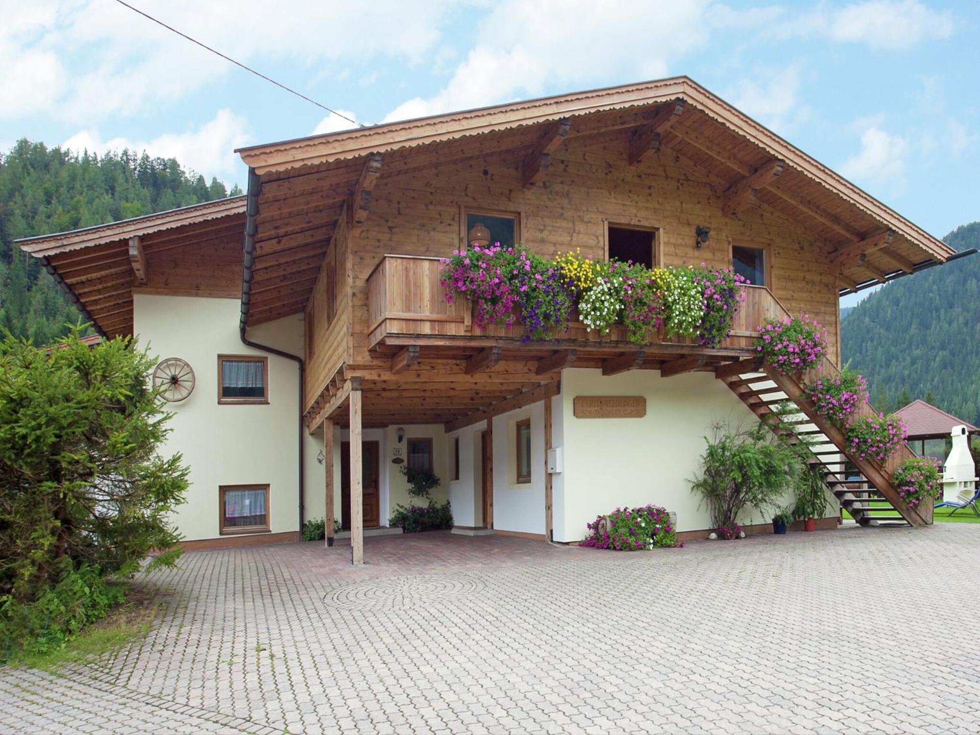 Alluring Apartment With Swimming Pool In Waidring Tyrol Exterior foto