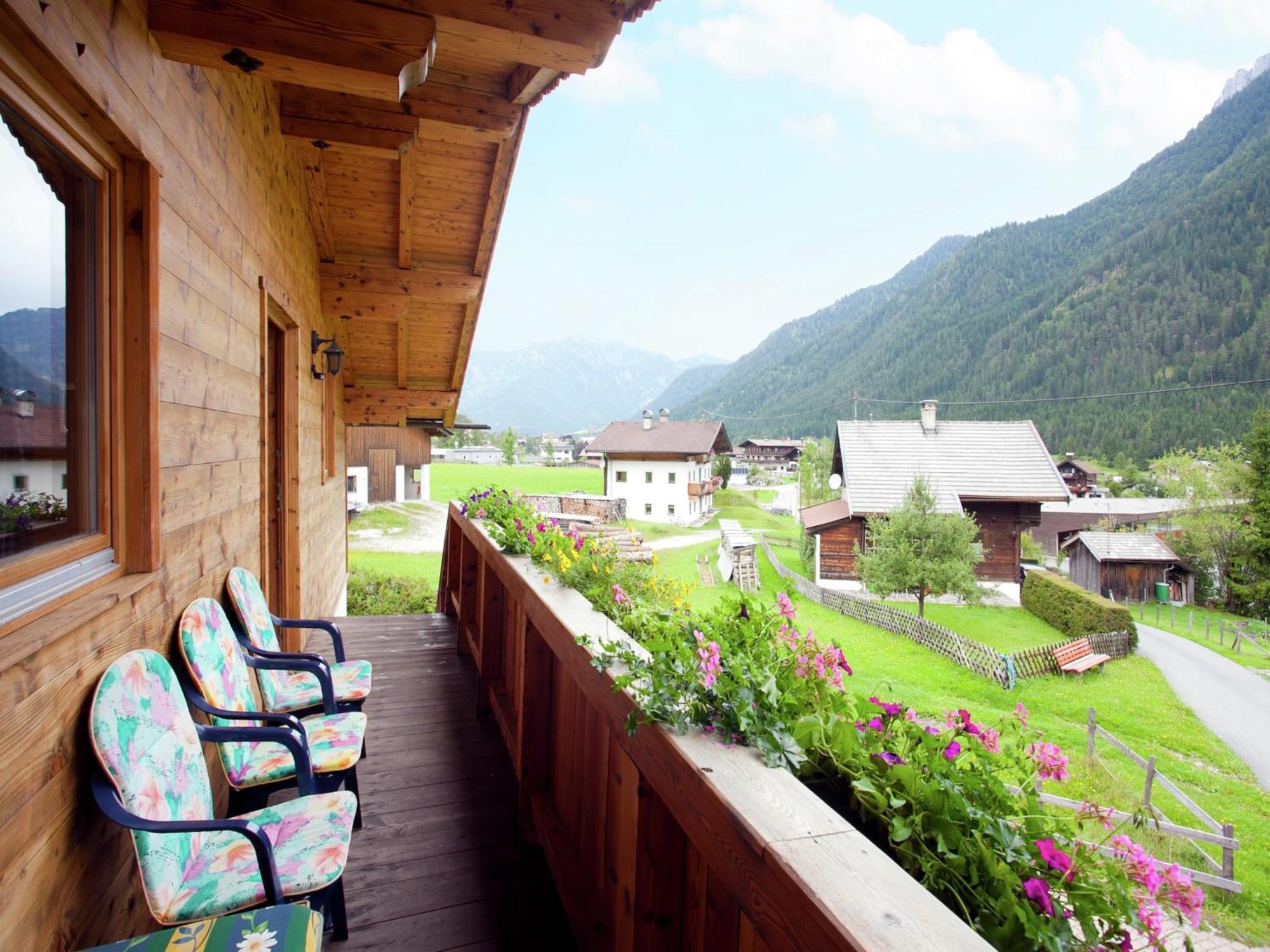 Alluring Apartment With Swimming Pool In Waidring Tyrol Exterior foto